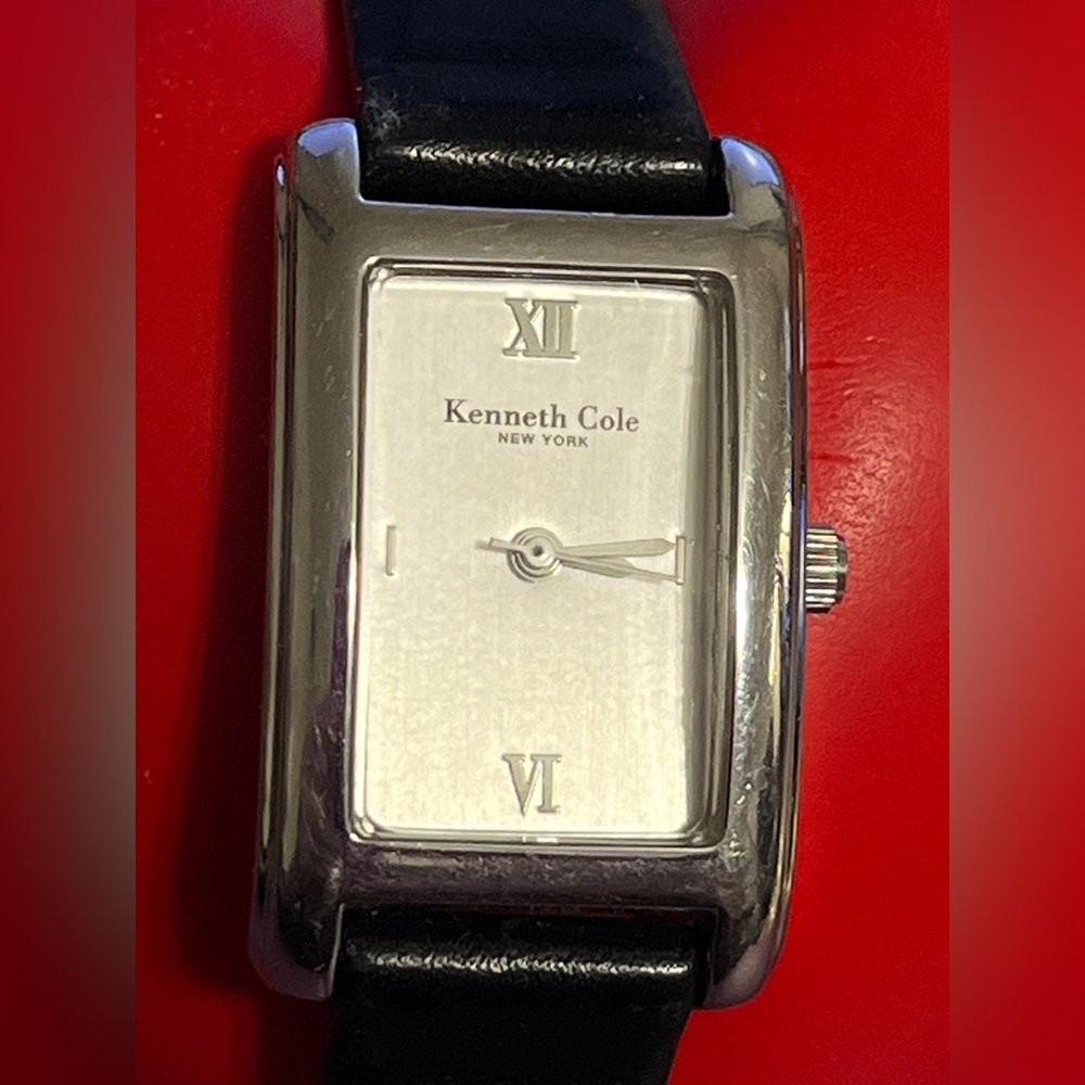 Vintage Kenneth Cole New York Watch - Silver  - Leather Band NEEDS BATTERY